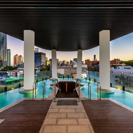 אפרטהוטל בריסביין Fv By Peppers מראה חיצוני תמונה The pool at the rooftop of the Emporium South Bank