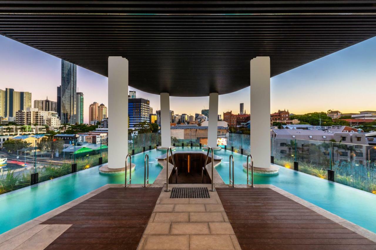 אפרטהוטל בריסביין Fv By Peppers מראה חיצוני תמונה The pool at the rooftop of the Emporium South Bank