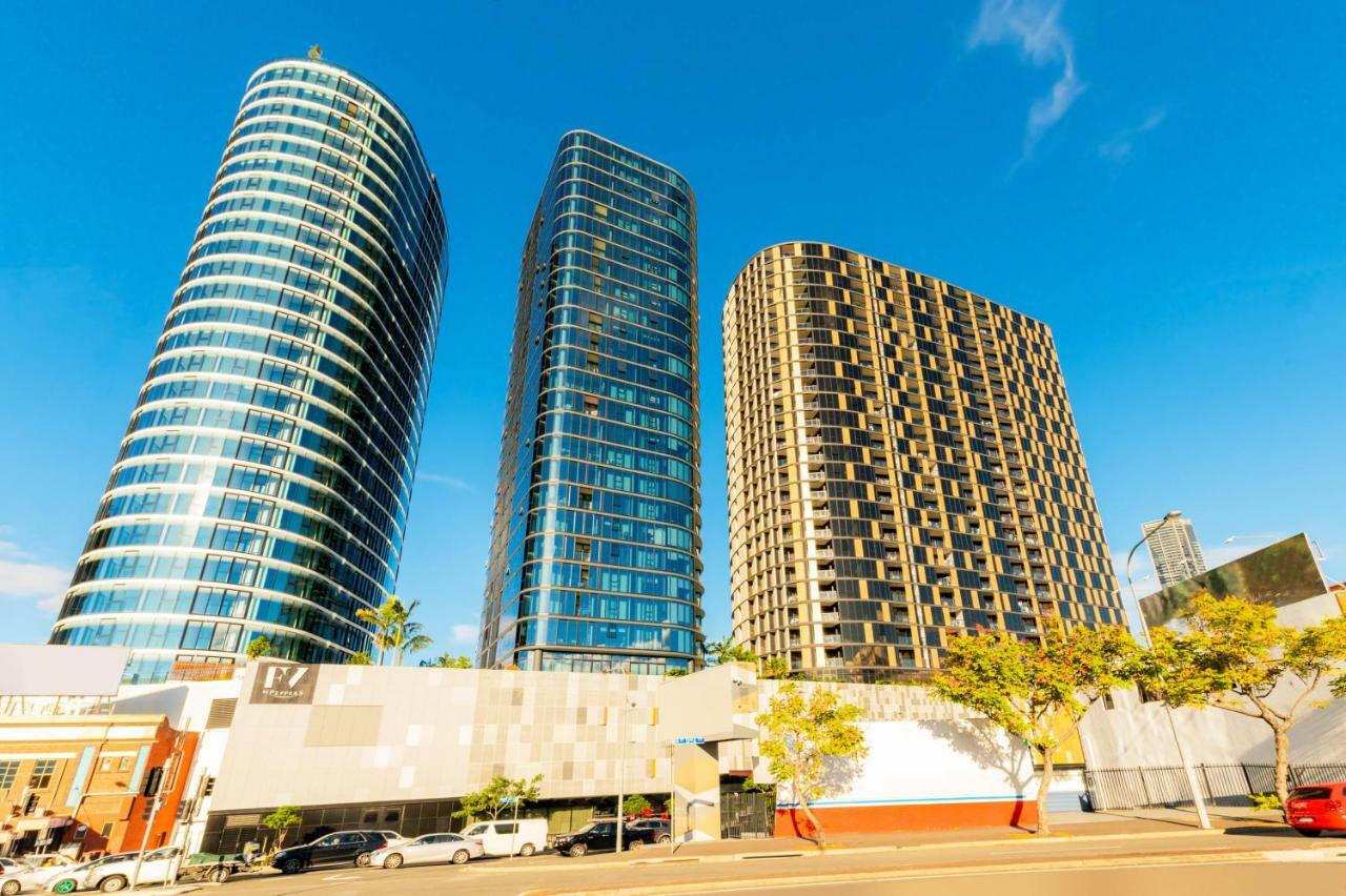 אפרטהוטל בריסביין Fv By Peppers מראה חיצוני תמונה The three towers of the complex