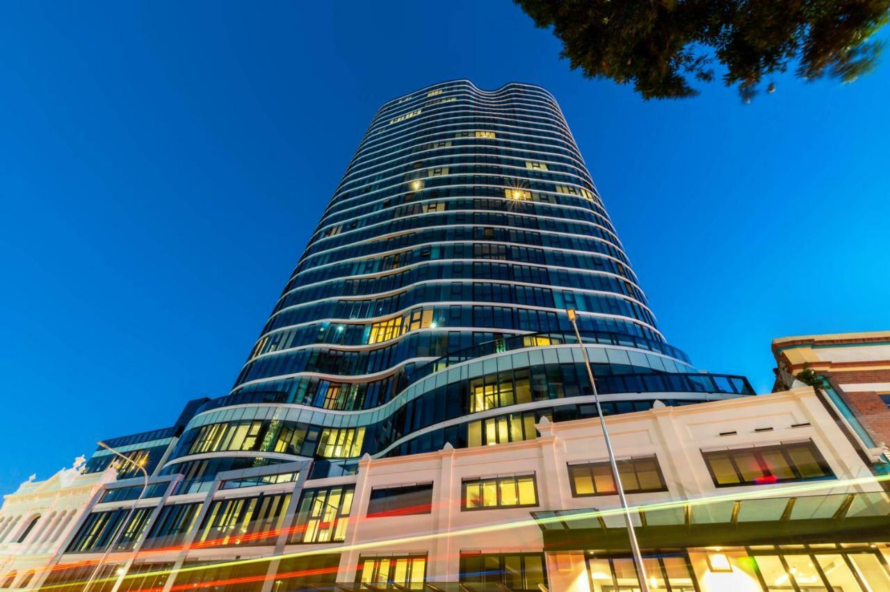 אפרטהוטל בריסביין Fv By Peppers מראה חיצוני תמונה The building at night